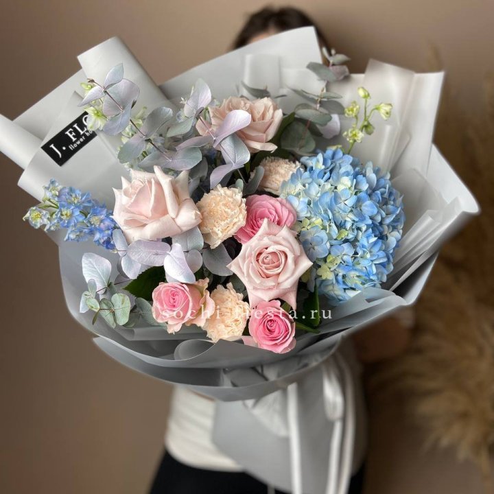 Букет с гортензией № 4 в Нальчике