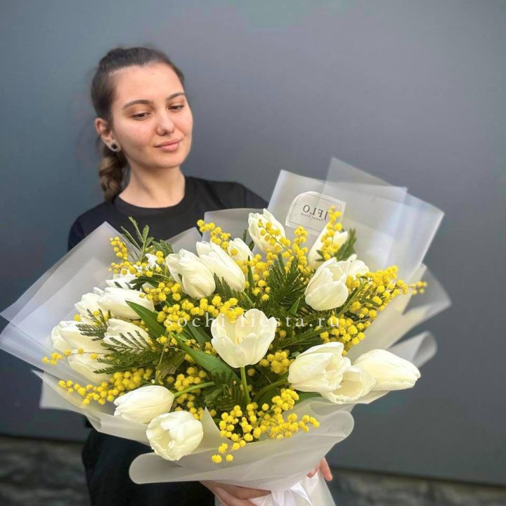 Букет тюльпанов и мимозы в Нальчике
