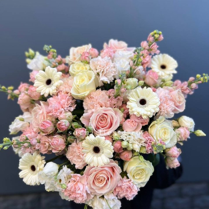 Авторский букет "Нежный" в Нальчике