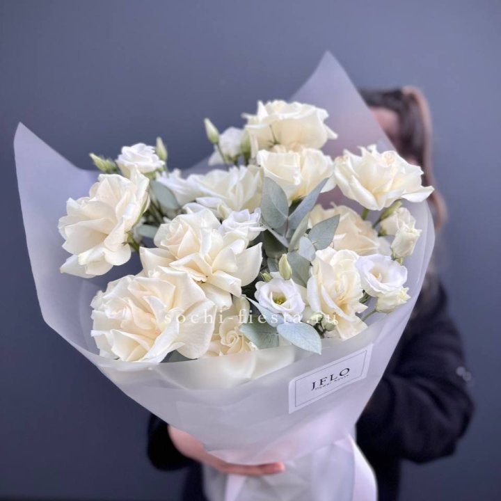 Букет французских роз и эустомы  в Нальчике