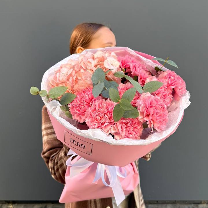 Дуо диантусы и гортензия в Нальчике