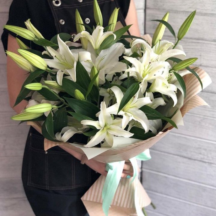 Букет белых лилий в Нальчике