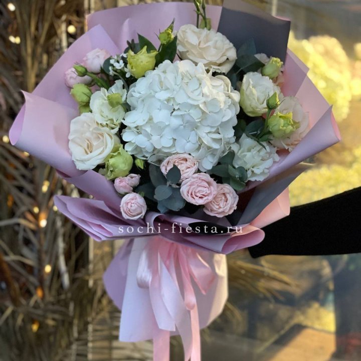 Букет с гортензией №3 в Нальчике