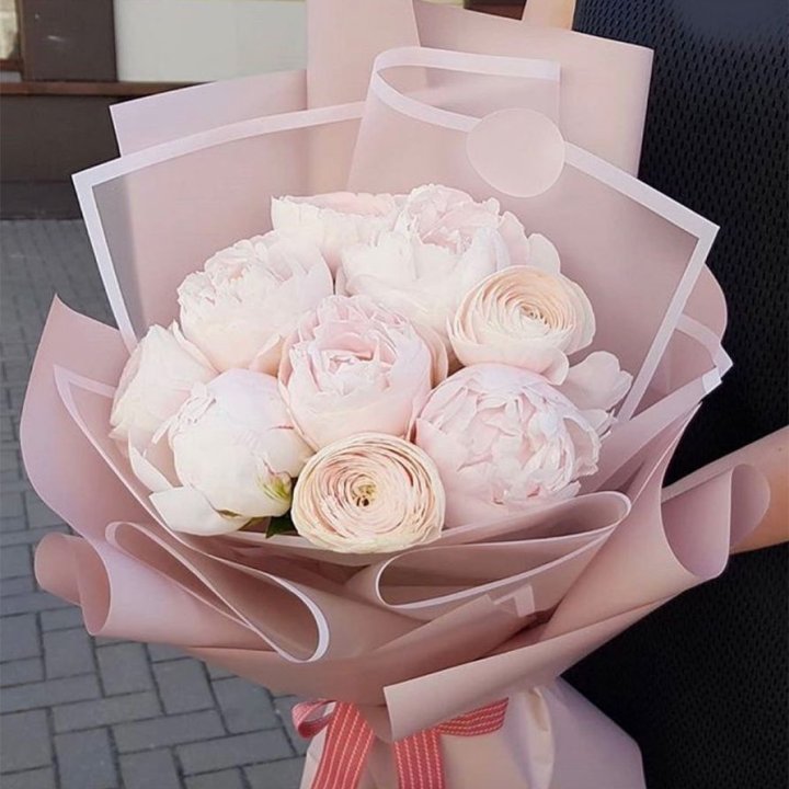 Пионы и ранункулюсы в Нальчике