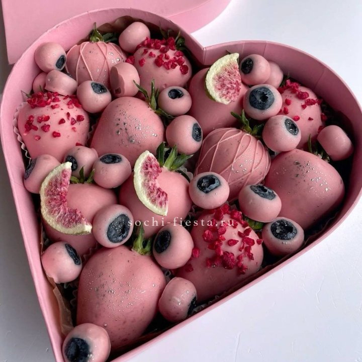 Клубника в шоколаде Сердце в Нальчике