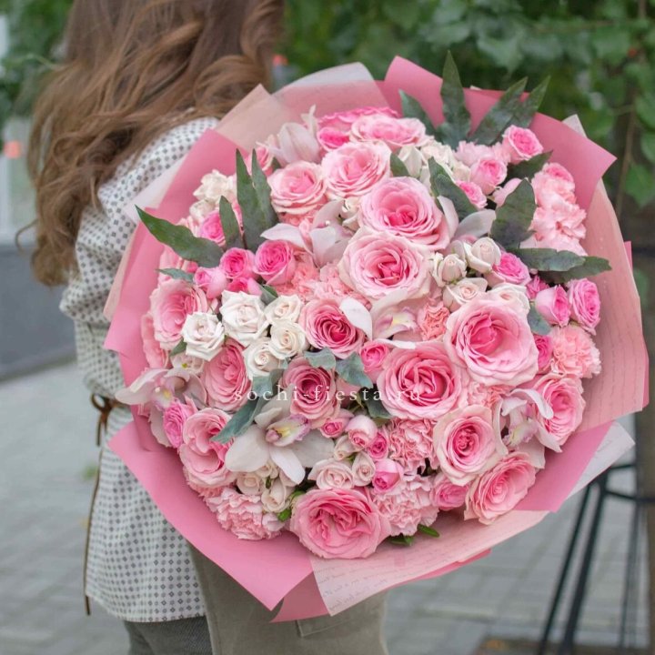 Дизайнерский букет "Барби" в Нальчике