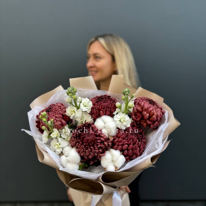 Хризантемы с маттиолой в Нальчике