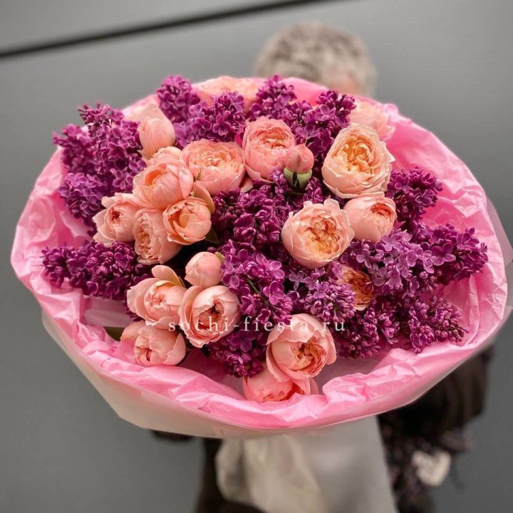  Дуо букет из кустовых роз и сирени в Нальчике