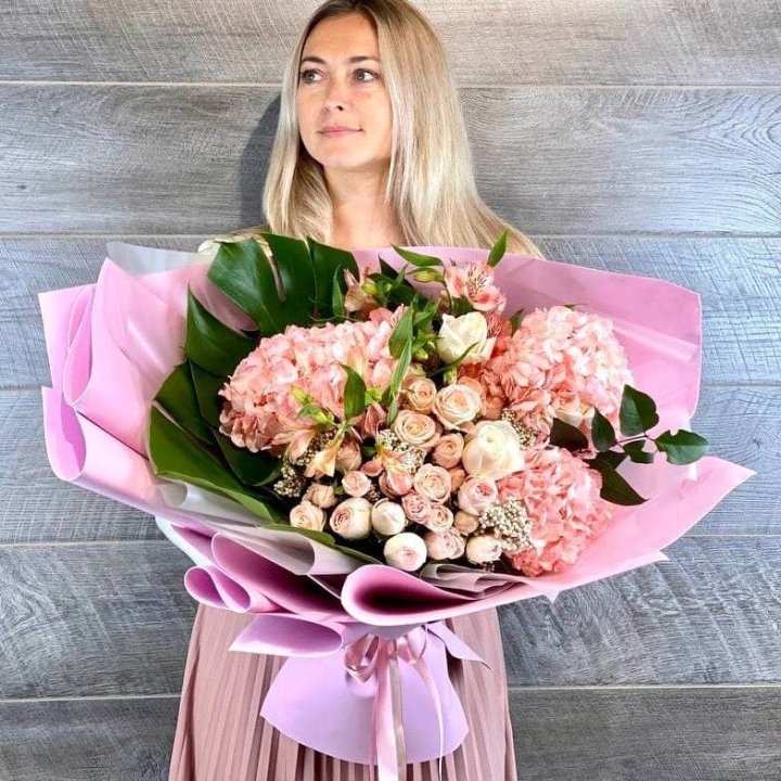 Дизайнерский букет "Валенсия-2" в Нальчике