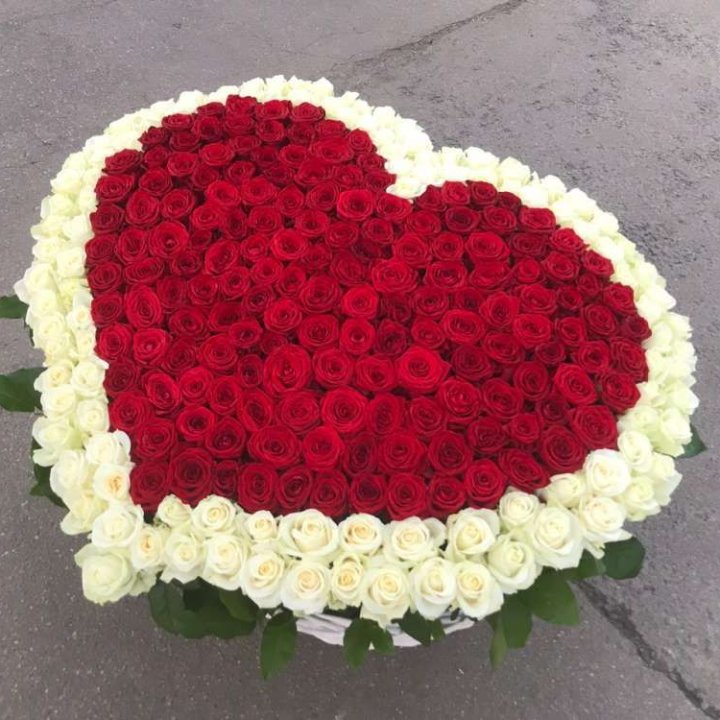 333 розы в корзине в Нальчике