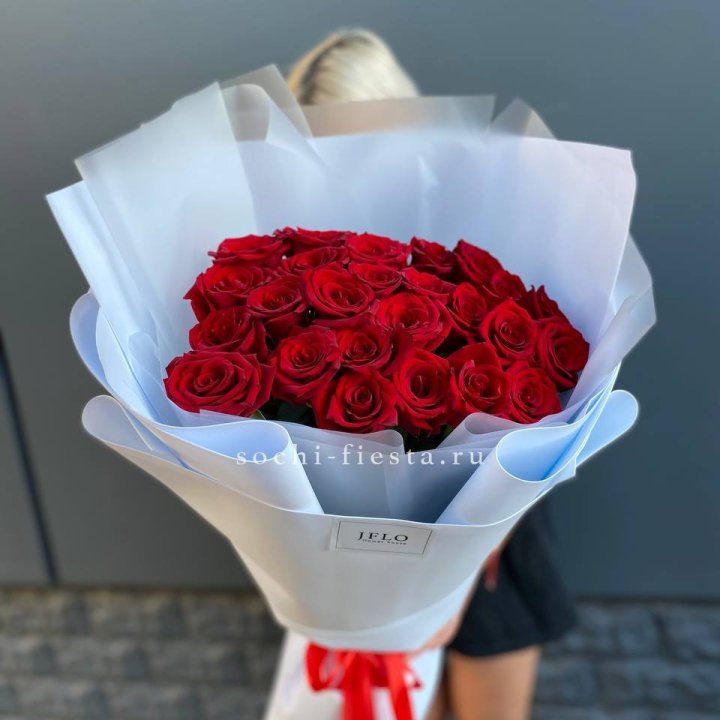 25 высоких роз  в Нальчике
