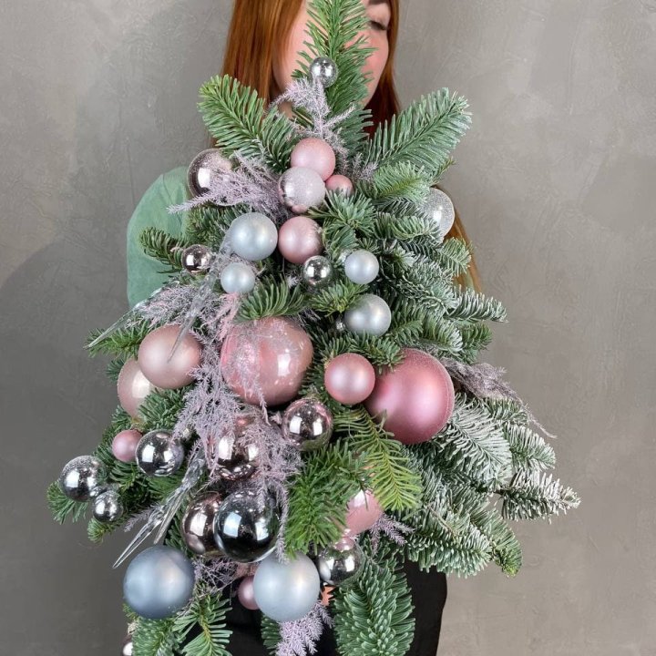 Новогодняя елочка "Розе голд" в Нальчике