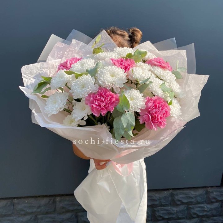  Букет  хризантем и диантусов "Воздушный" в Нальчике