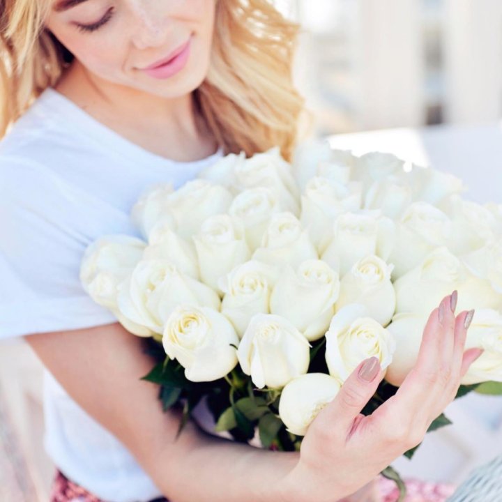 Букет высоких роз "Облака" в Нальчике