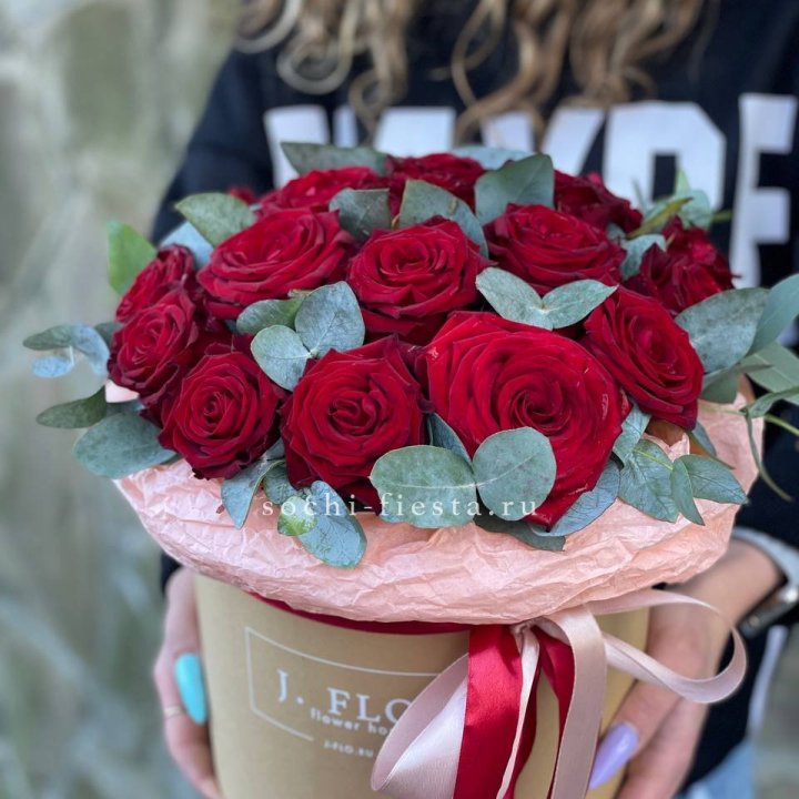 21 Красная роза в боксе №1 в Нальчике