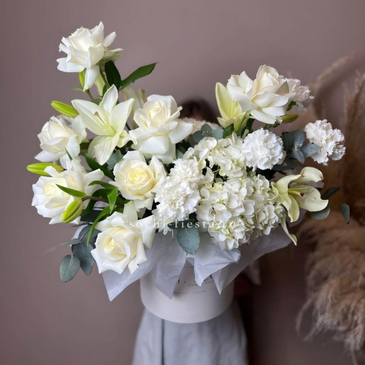 Цветочный бокс "Вайт дримс" в Нальчике