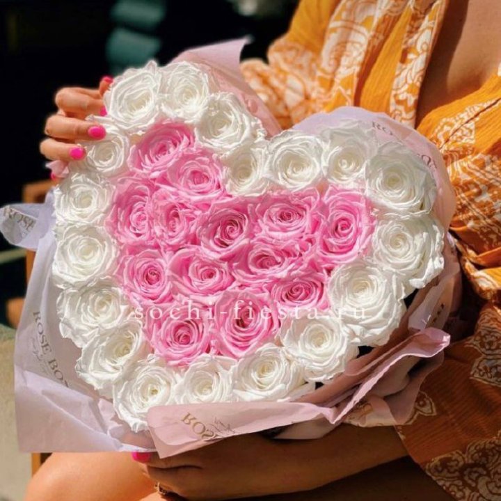 Бокс сердце с розами №2 в Нальчике