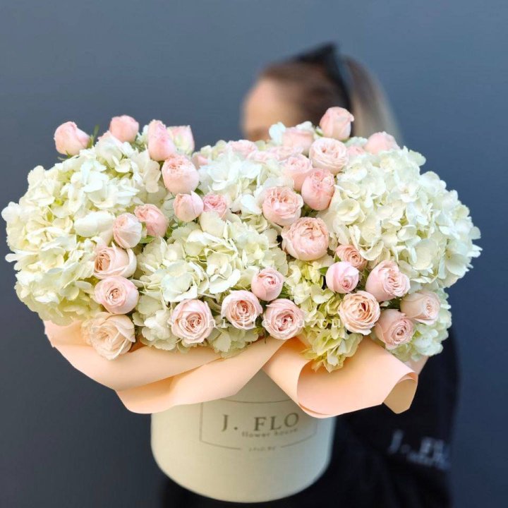 Дизайнерский бокс "Изабелла" в Нальчике