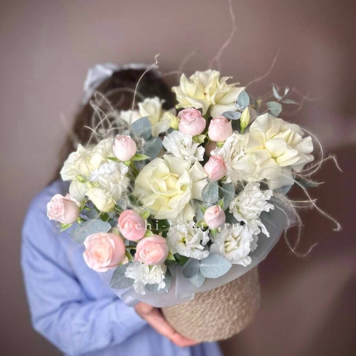 Авторский бокс "Милена" в джутовом кашпо в Нальчике