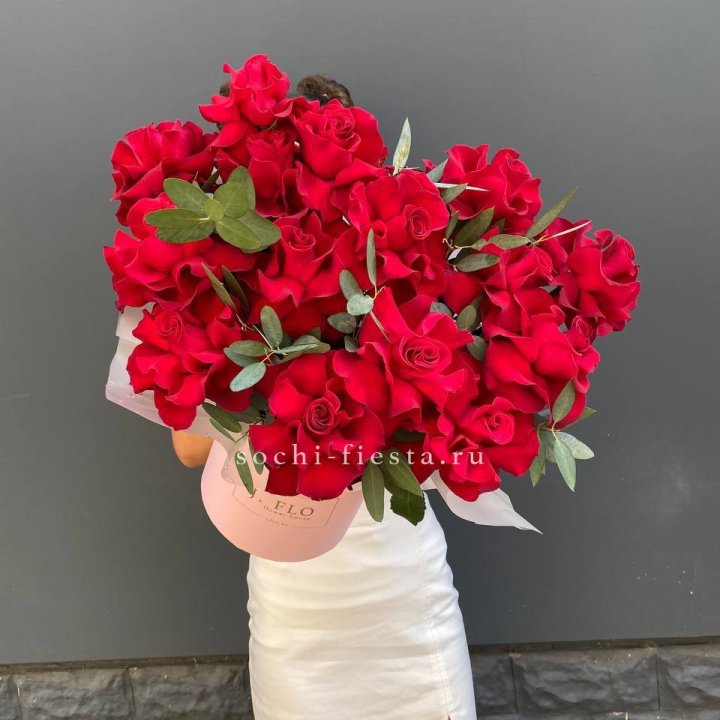 Бокс из 17 французских роз в Нальчике