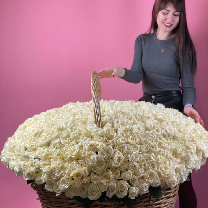 1001 белая роза в Нальчике