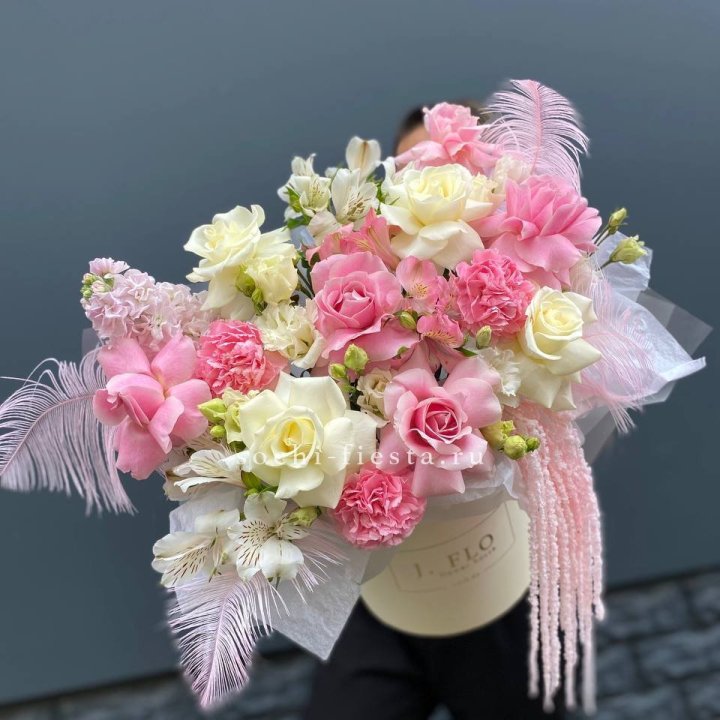 Дизайнерский бокс "Ловели" в Нальчике