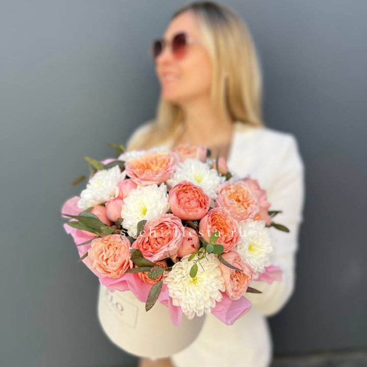 Нежная коробка с цветами в Нальчике