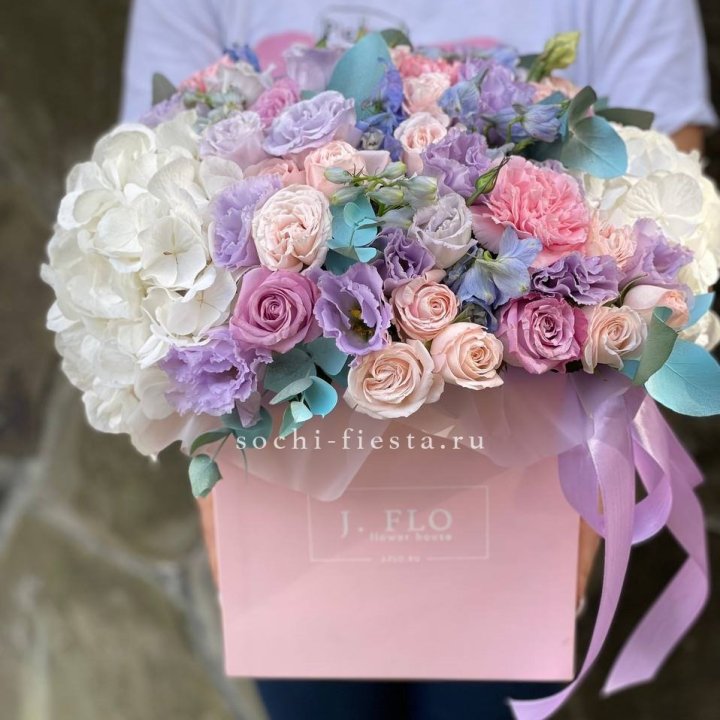Цветочный бокс макси каб в Нальчике