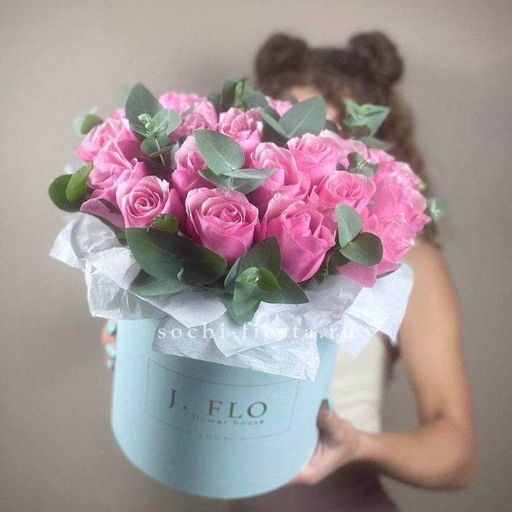 Бокс 27 роз в Нальчике