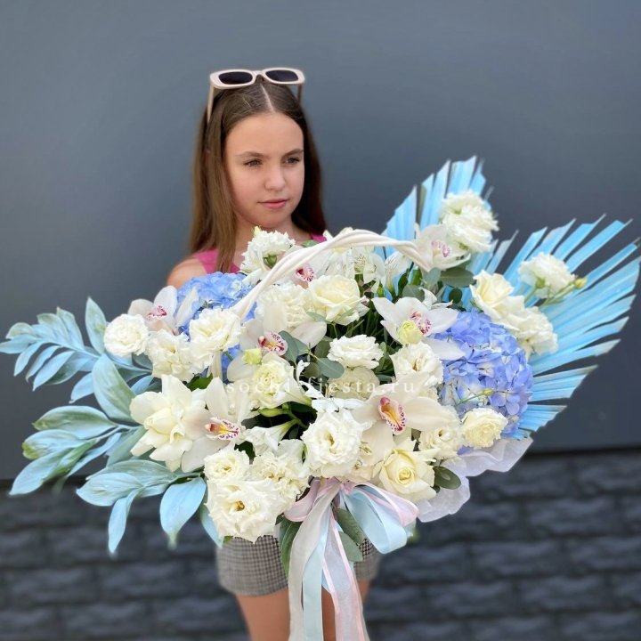 Цветочная корзина "Блю винч" в Нальчике