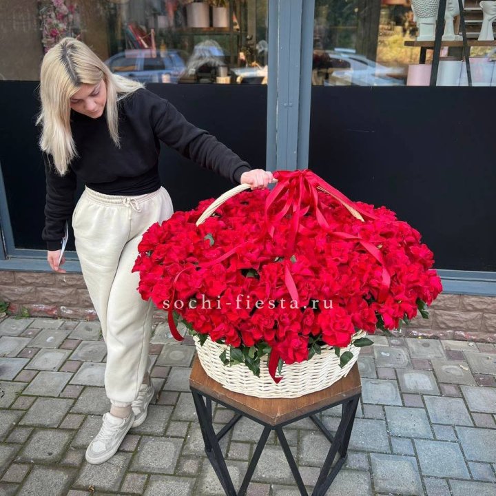 201 французская красная роза в Нальчике