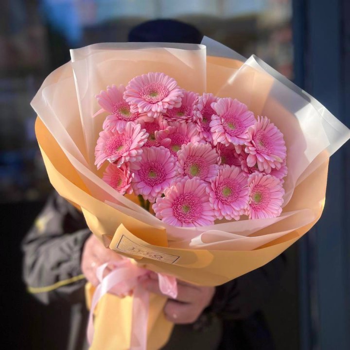 17 розовых гербер  в Нальчике