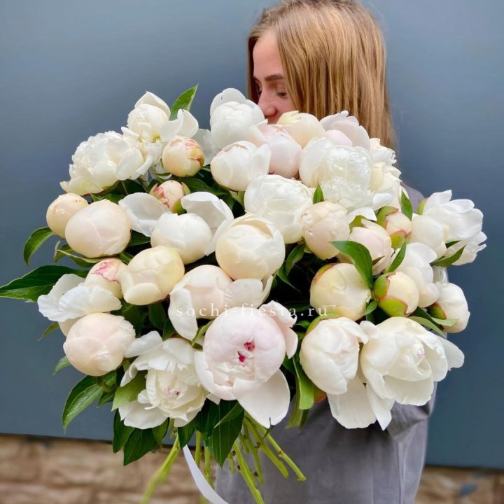 Охапка пионов в Нальчике