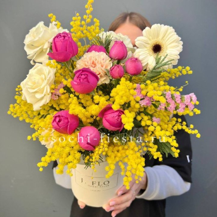 Цветы в боксе "Слобода" в Нальчике