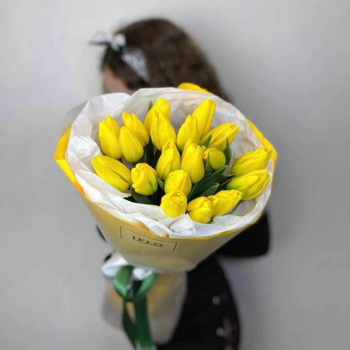  19 жёлтых тюльпанов в Нальчике