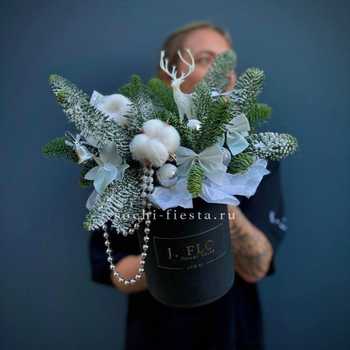 Композиция "Мери крисмас" в Нальчике