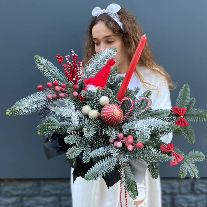 Композиция в бокале красная в Нальчике