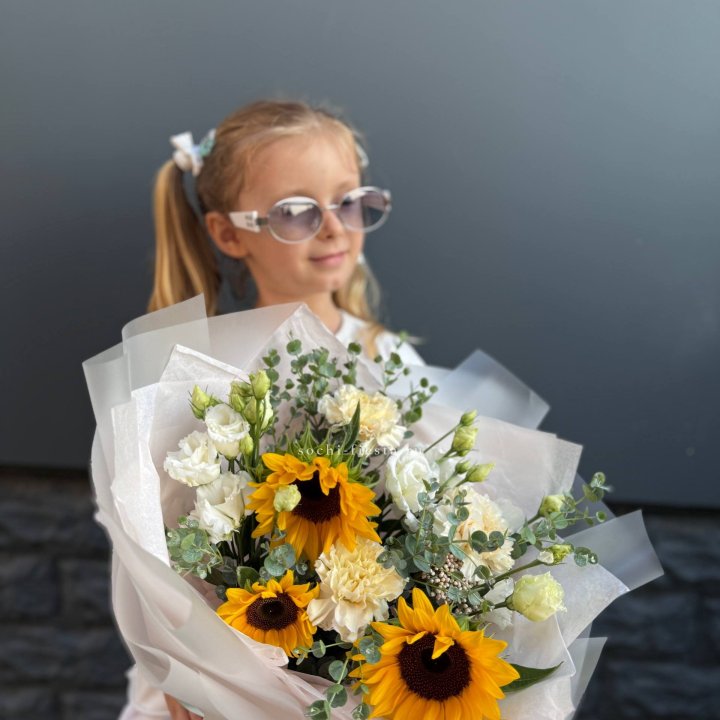  Букет  из стойких цветов с подсолнухами в Нальчике