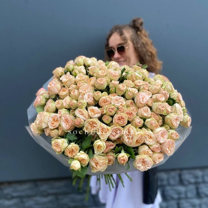 51 пионовидная роза в Нальчике