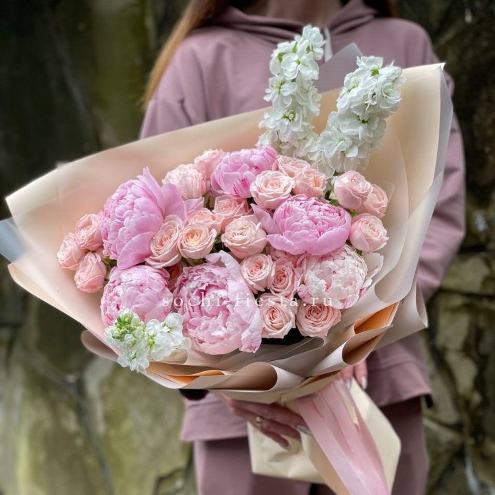 Букет с пионами №1 в Нальчике