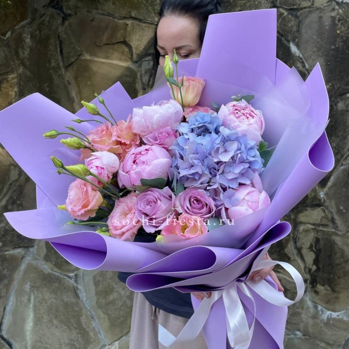 Букет с пионами "Блю логан" в Нальчике