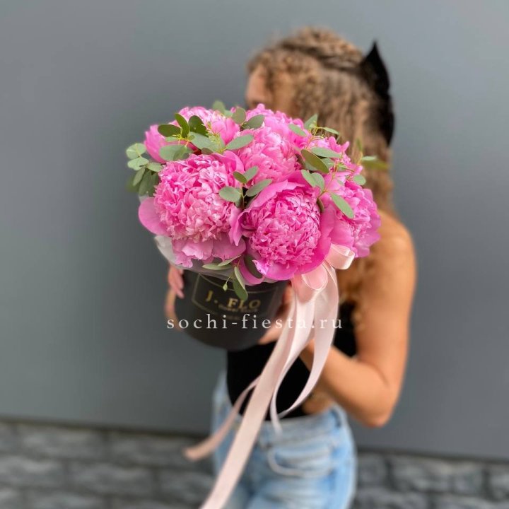 Дизайнерский цилиндр "Фломени" в Нальчике