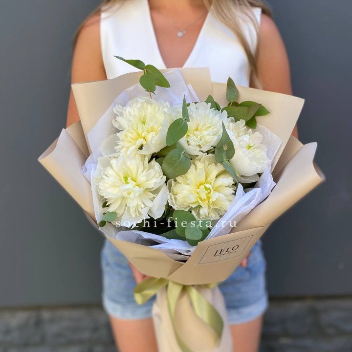  Букет белых пионов в Нальчике