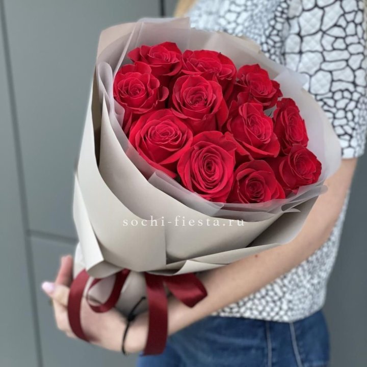 Букет красных роз "Рози" в Нальчике