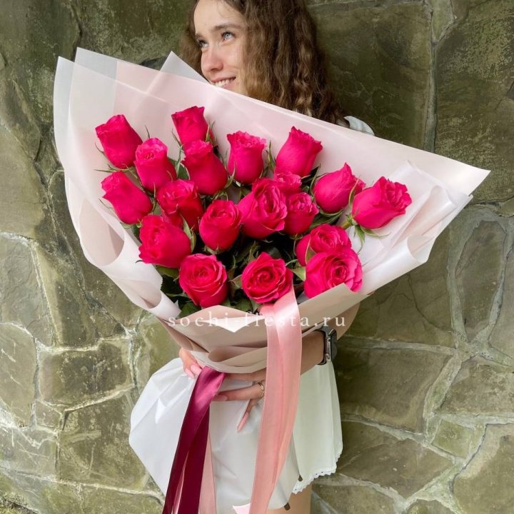 19 алых роз в Нальчике