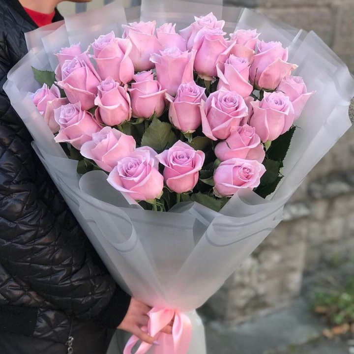 25 высоких розовых роз в Нальчике