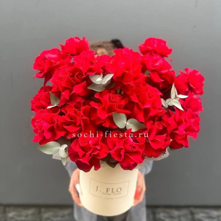 35 Французских роз в боксе в Нальчике