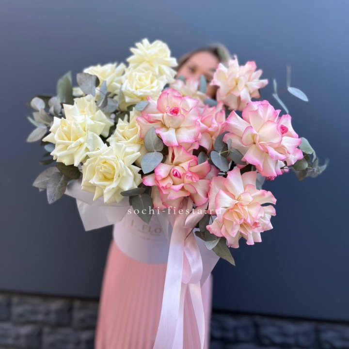 15 Французских роз в боксе в Нальчике