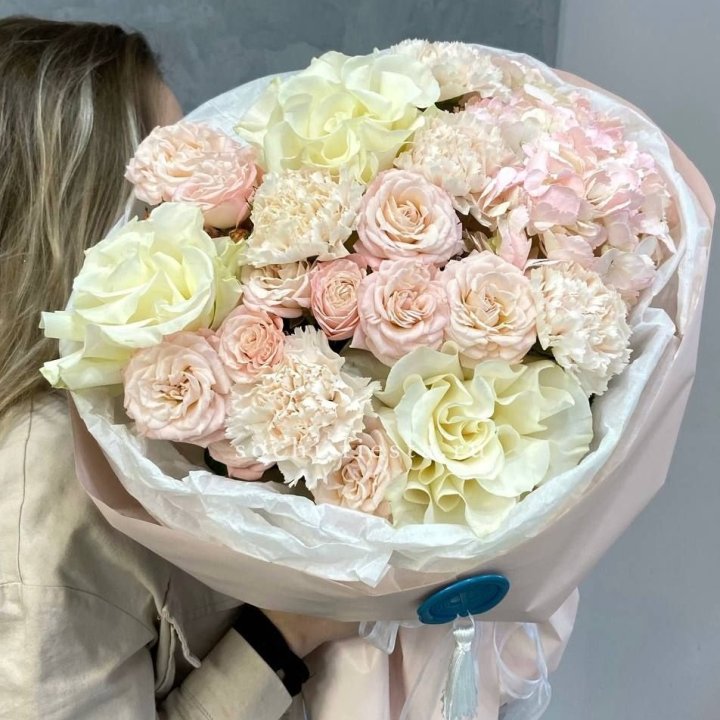 Дизайнерский букет "Джентел" в Нальчике