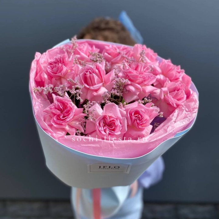 Букет французских розовых роз  в Нальчике